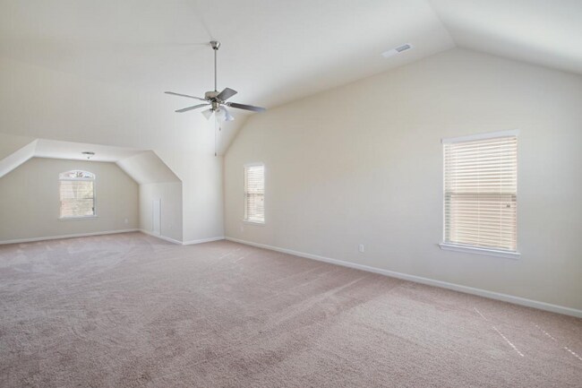 Building Photo - 774 Courts of Hampton