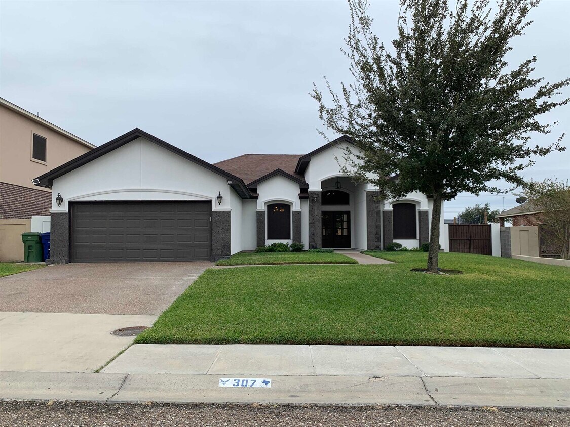 307 Michoacan Loop, Laredo, TX 78045 House Rental in Laredo, TX