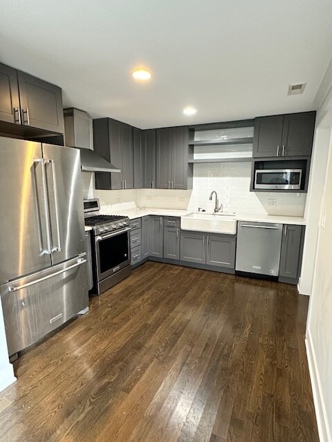 Building Photo - 4201 N Paulina St