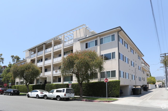Building Photo - 202 N Clark Dr