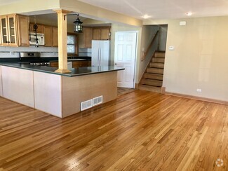 Building Photo - 9233 Parkside Ave