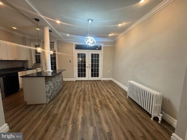 Foto del edificio - 228 Ascot Pl NE