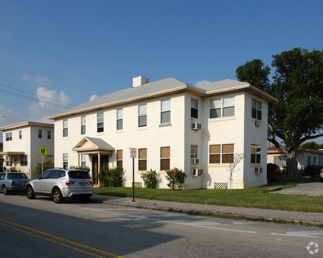 Building Photo - 310 S 17th Ave
