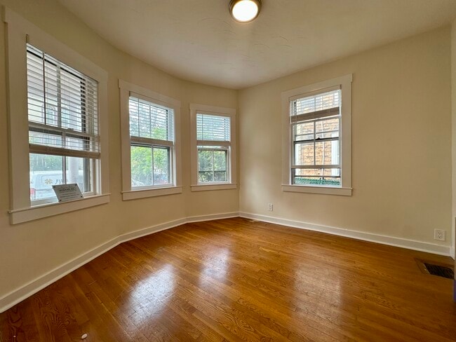 Building Photo - 18 Sawyer Ter