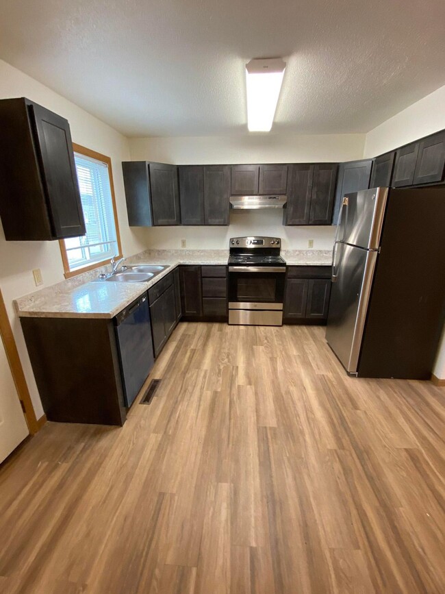 Fargo, ND Sheyenne Terrace | Kitchen - Sheyenne Terrace