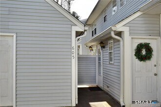 Building Photo - 605 Spring Meadow Rd