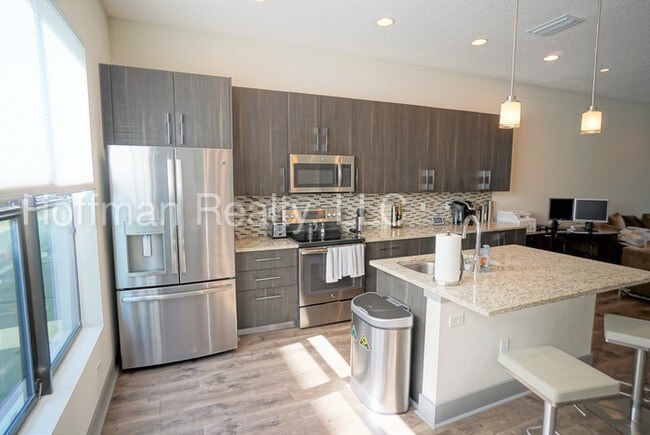 Foto del edificio - 4810 W McElroy Ave