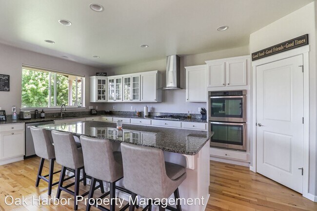 Building Photo - 4 br, 3 bath House - 2722 Sw Fairway Point Dr