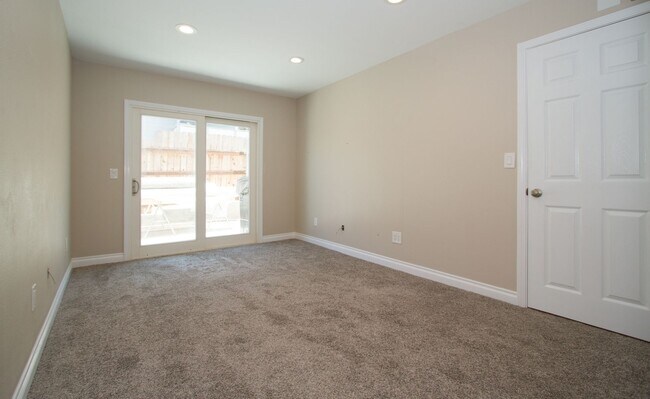 Foto del edificio - 2 Bedroom, 1 Bath with view of the Bay in ...
