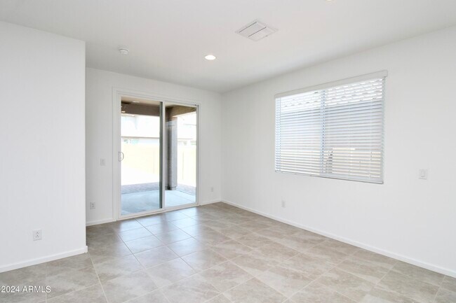 Building Photo - 5932 S 25th Dr