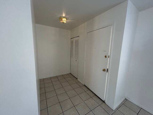 Building Photo - 5744 N 44th Ave