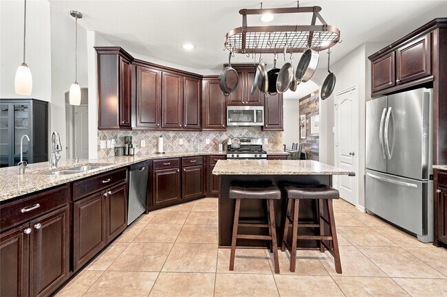 Foto del edificio - 234 Dale Ridge Ln