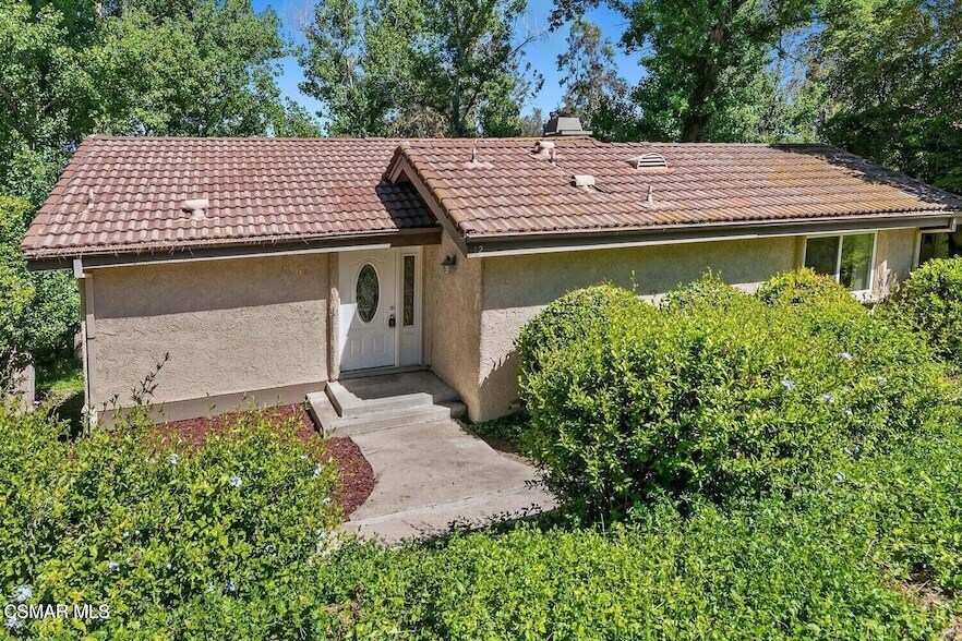 Foto principal - 12 Sparrowhawk Ln