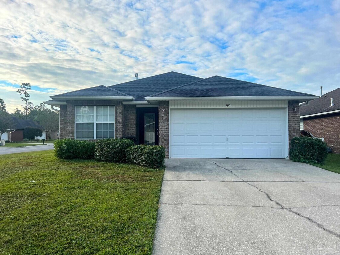 Foto principal - 705 Mozingo Ln