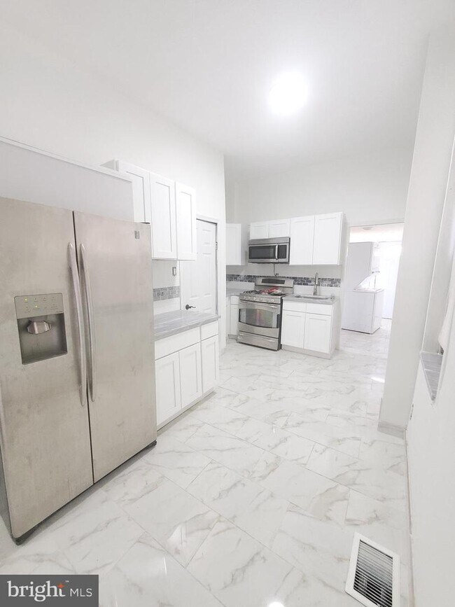 Building Photo - 1317 N 56th St
