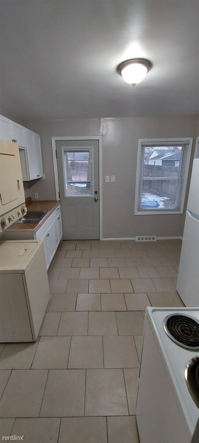 Building Photo - 2 br, 1 bath House - 21416 Audrey Ave