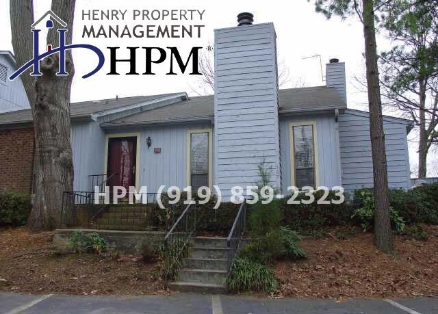 Primary Photo - 107 Twin Oaks Pl