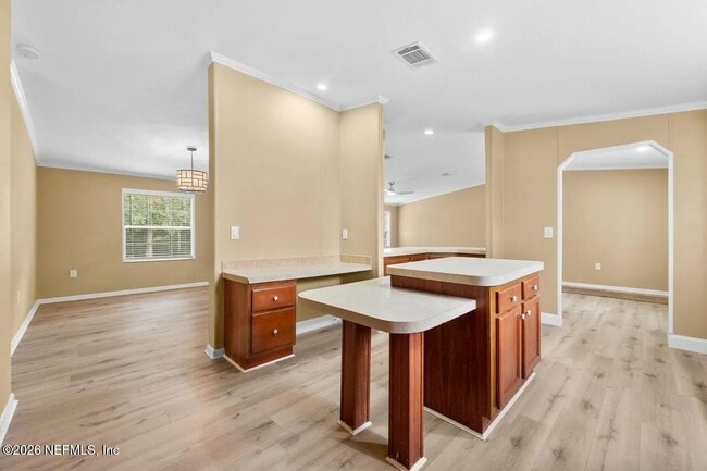 Foto del edificio - 2451 Deer Run Rd