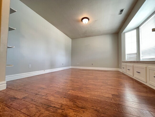 Foto del edificio - 4 Bedroom/2 Bathroom House In Provo