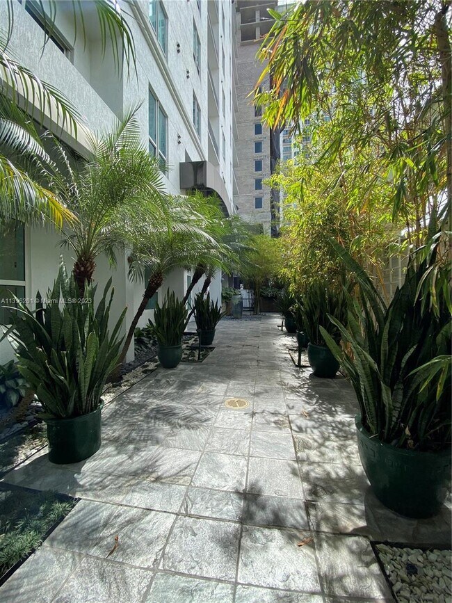 Foto del edificio - 234 NE 3rd St
