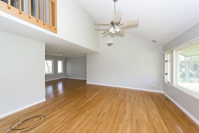 Building Photo - 4 Bedroom 3.5 Bath Home in Ashley Arbor II...