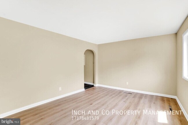 Building Photo - 4-bedroom single family home in Edgemont.