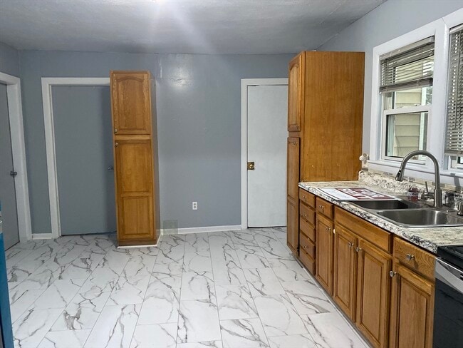 Building Photo - 249 Commonwealth Ave