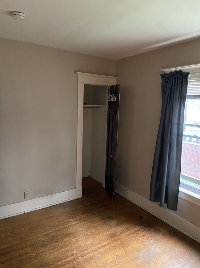 Foto del edificio - 157 Saranac Ave