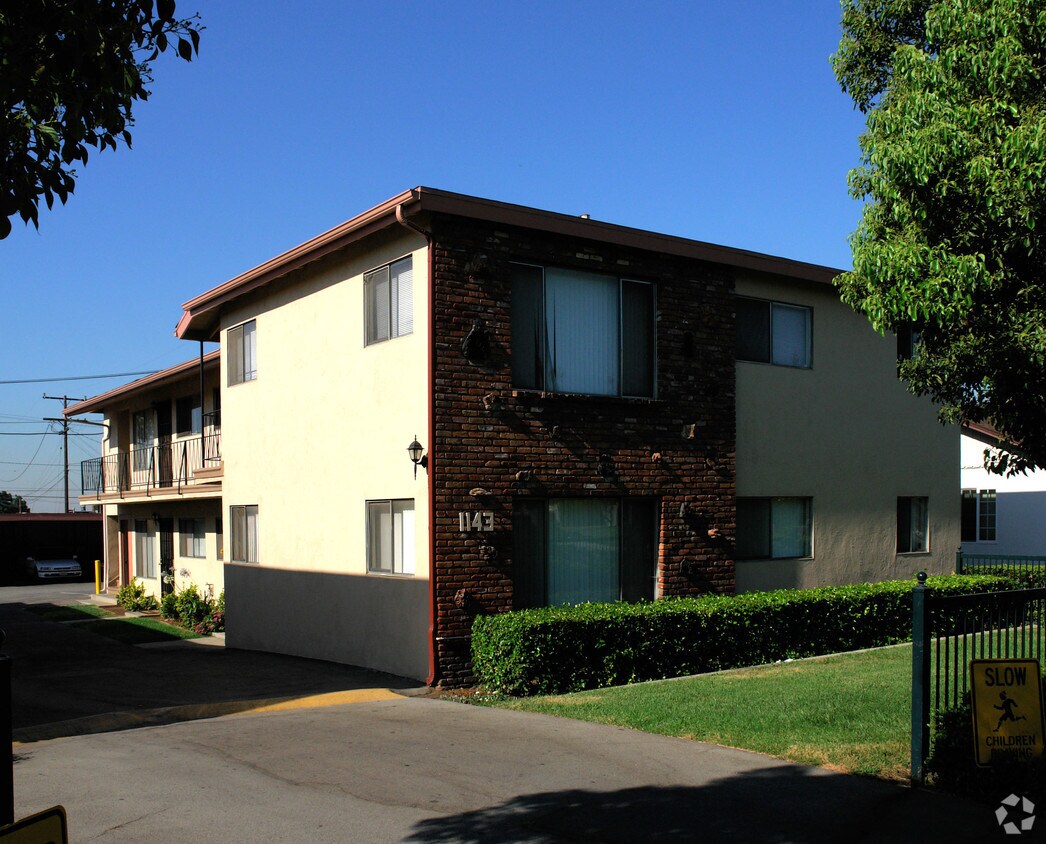 Building Photo - 1143 W Stoneridge Ct