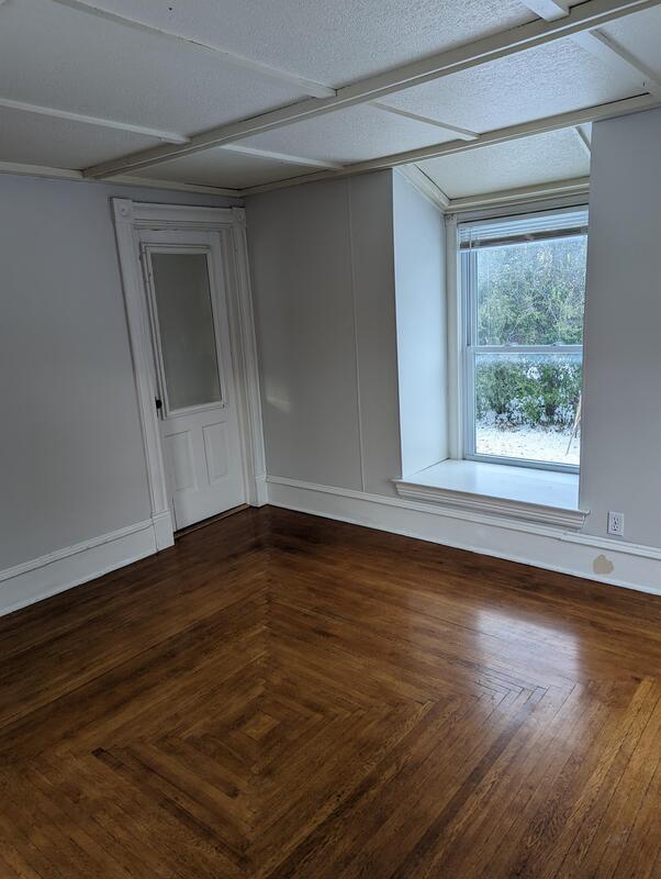 Building Photo - 213 W Vernon Ave