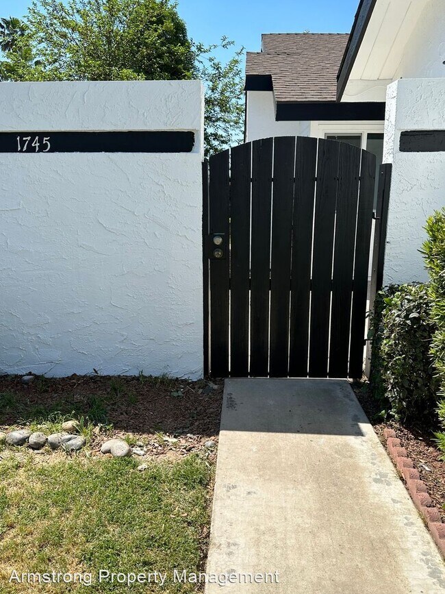 Foto del edificio - 2 br, 1.5 bath House - 1745 N. Liberty St.