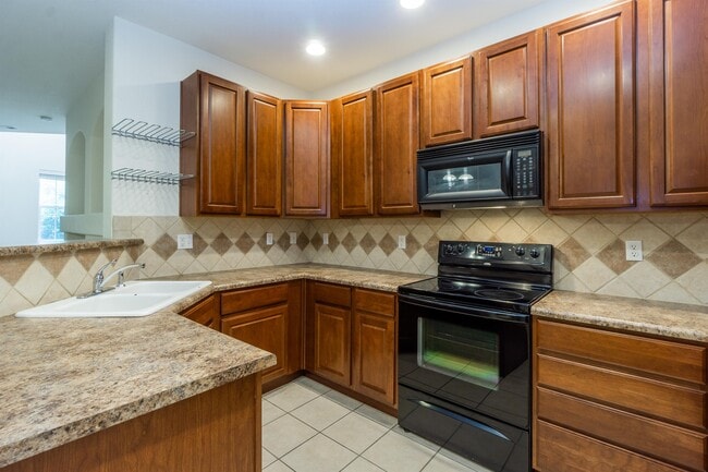 Building Photo - 11246 Osage Cir