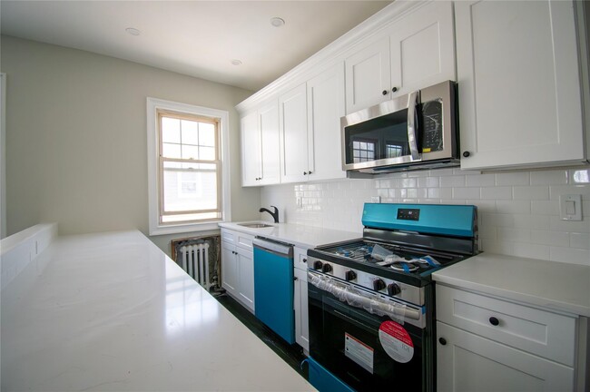 Foto del edificio - 840 Seaman Ave