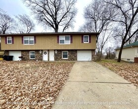 Building Photo - 7211-7211 Montana Ave