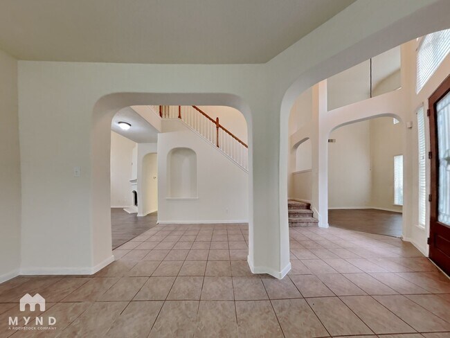 Building Photo - 7711 Summer Shore Dr