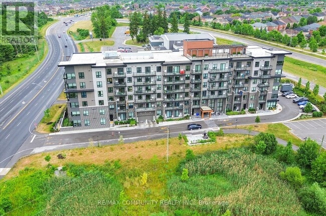 Photo du bâtiment - 9700 Ninth Line