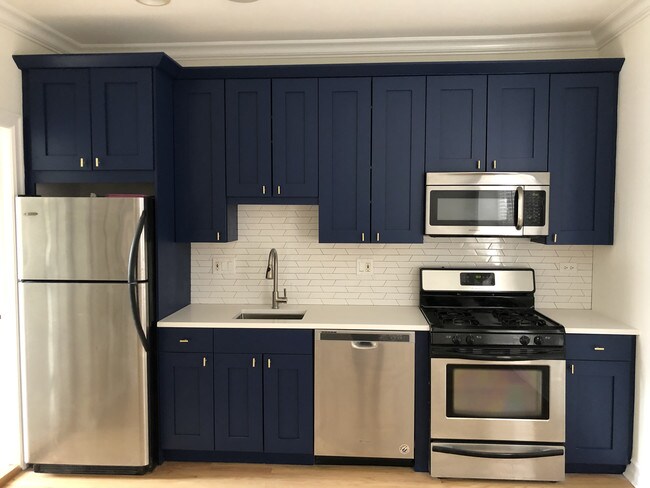 Kitchen - 2707 Mildred N Ave