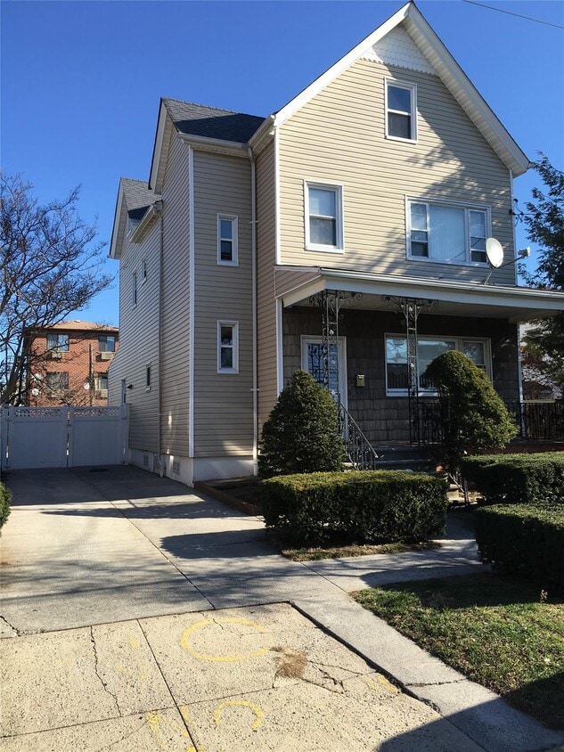 Foto principal - 101-13 97th St
