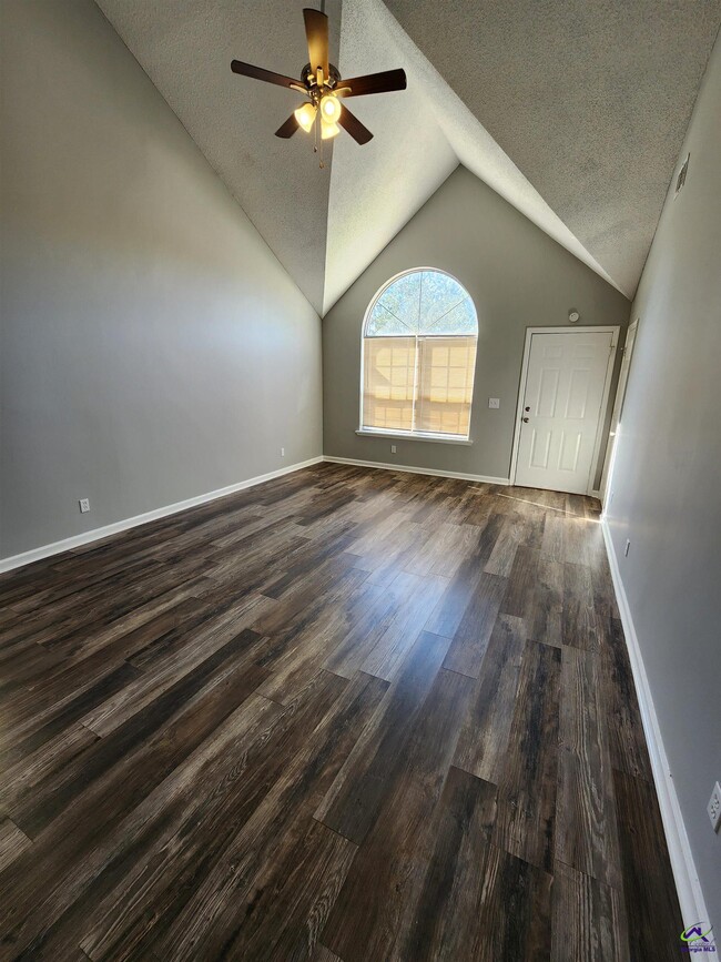 Building Photo - 201 Millside Dr