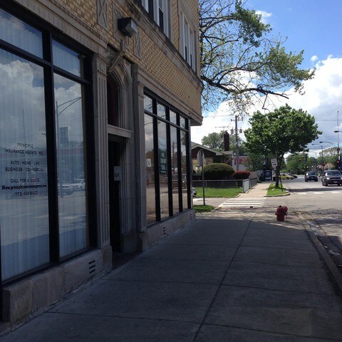 Foto principal - 725 W 111th St