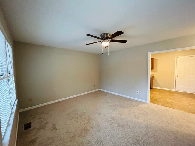 Foto del edificio - 308 Poplar St