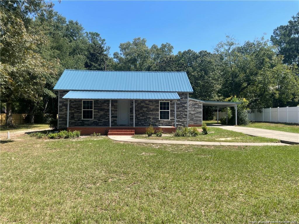 822 N Main St, Raeford, NC 28376 House Rental in Raeford, NC