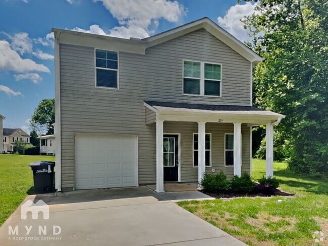 Building Photo - 213 Wolf Creek Ln