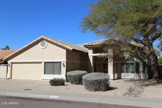 Building Photo - 9014 E Larkspur Dr