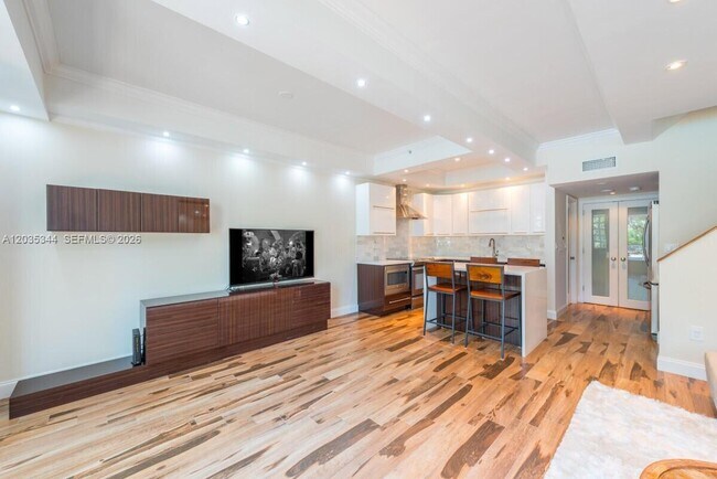 Foto del edificio - 400 South Pointe Dr