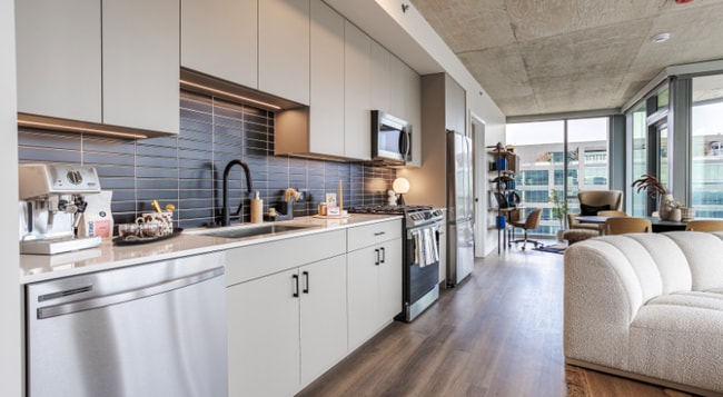 Foto del edificio - 1152 W Carroll Ave