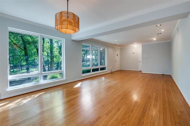 Building Photo - 991 S Rustic Cir