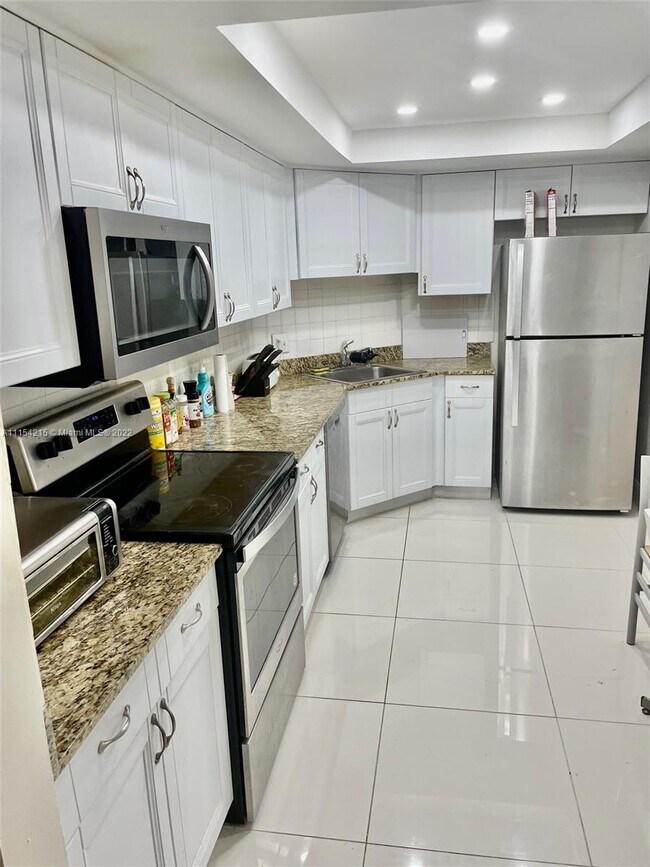 3000 E Sunrise Blvd Unit 2A, Fort Lauderdale, FL 33304 Condo for Rent