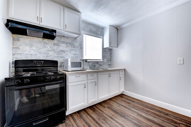 Building Photo - 1209 Cabell St