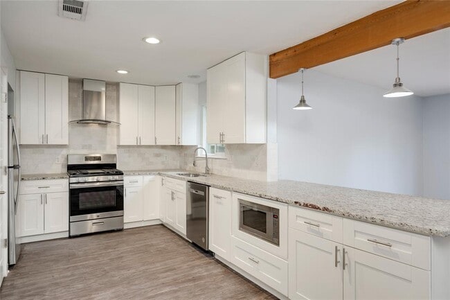 Building Photo - 5402 Chevy Cir
